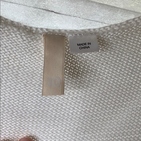 White crochet vest with fringe - Picture 5 of 7